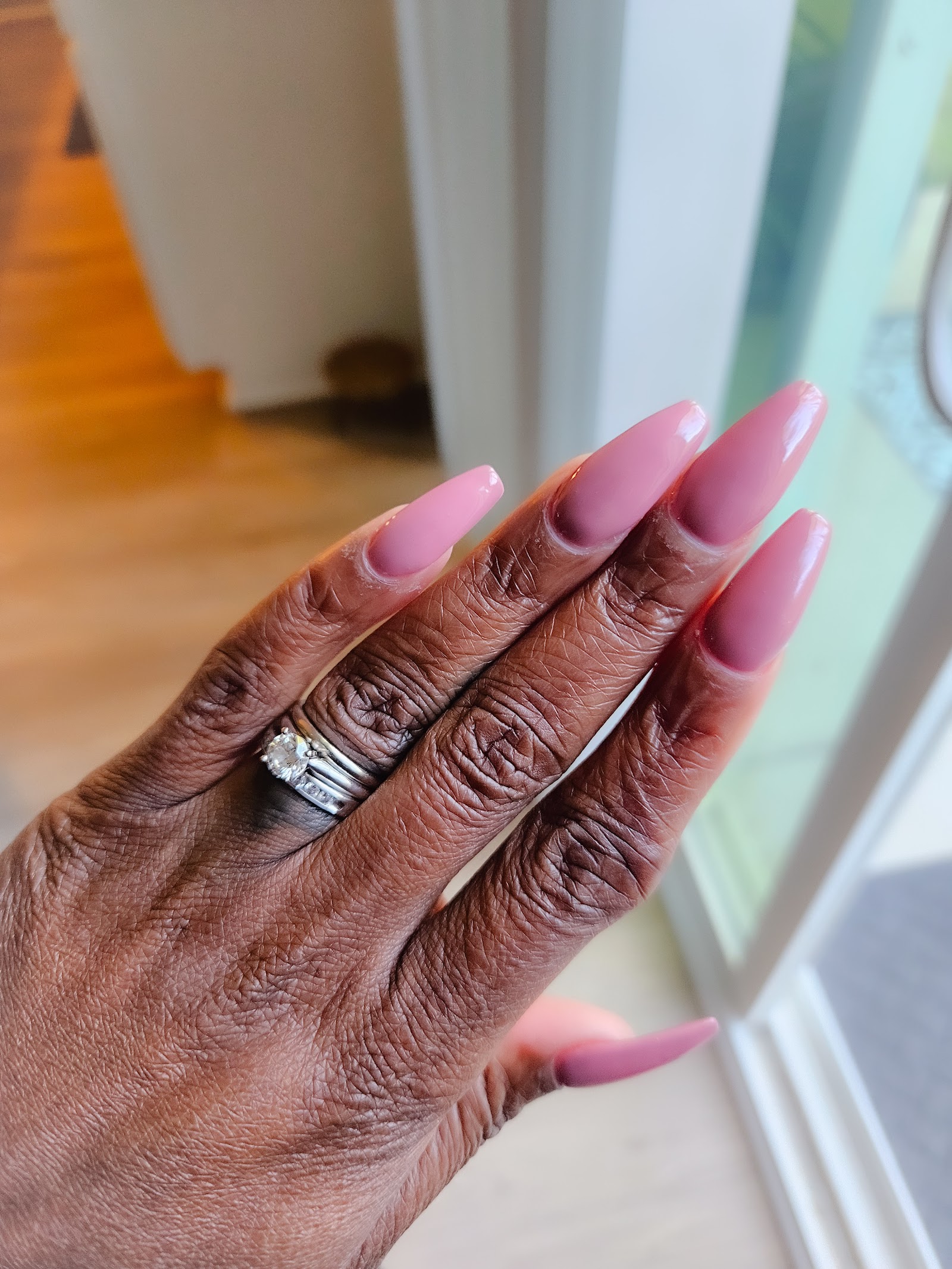 Top Nail logo